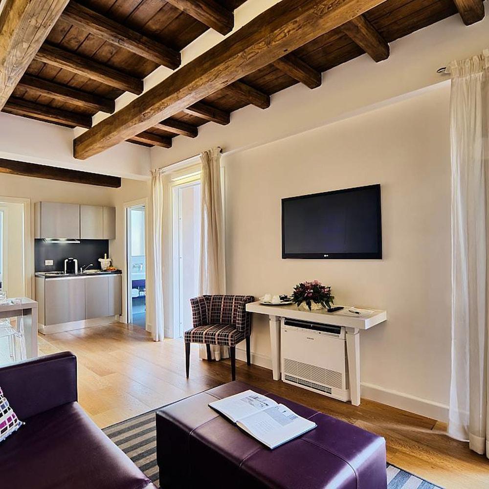 Trevi Palace Luxury Inn Rom Exteriör bild
