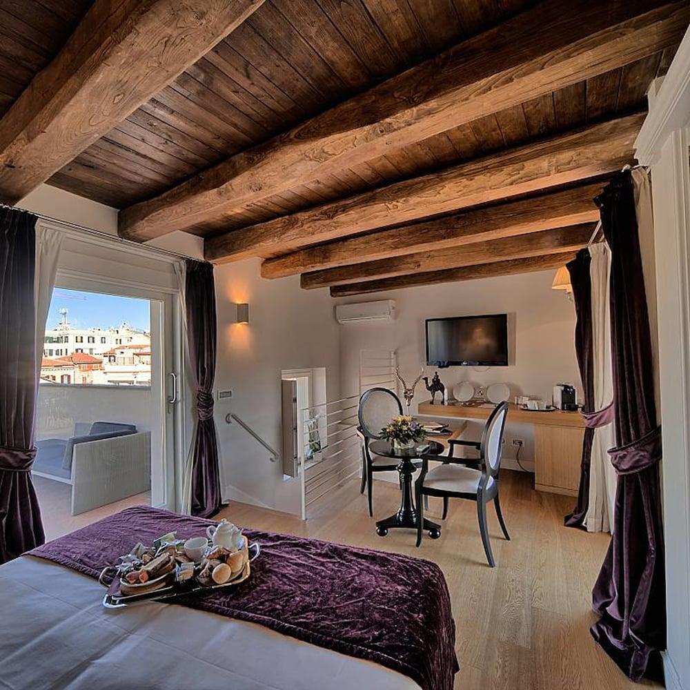 Trevi Palace Luxury Inn Rom Exteriör bild