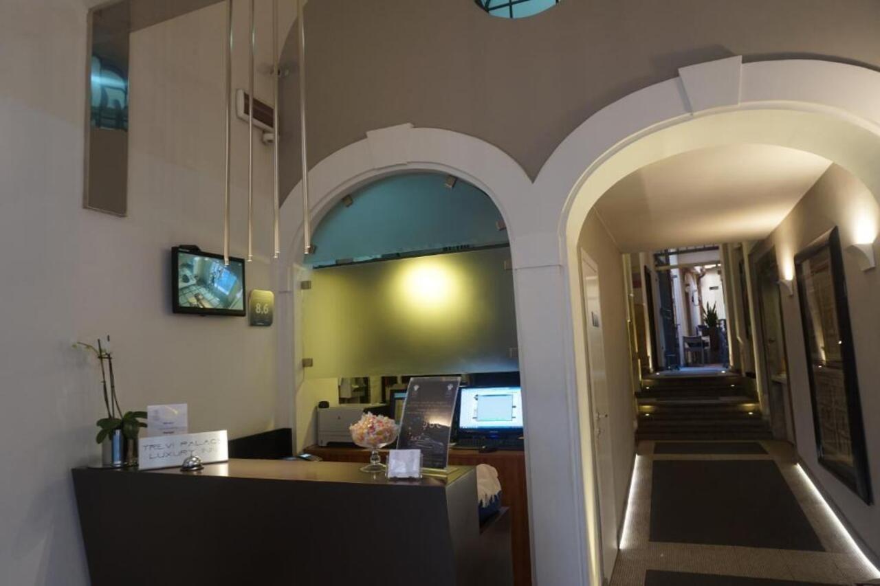 Trevi Palace Luxury Inn Rom Exteriör bild