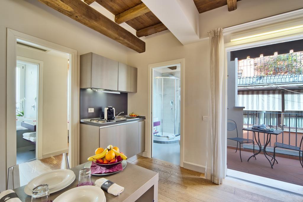 Trevi Palace Luxury Inn Rom Exteriör bild