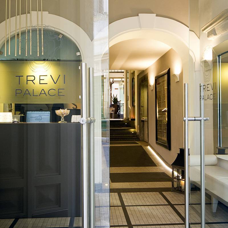 Trevi Palace Luxury Inn Rom Exteriör bild